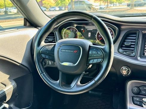 Used 2018 Dodge Challenger SXT image 20