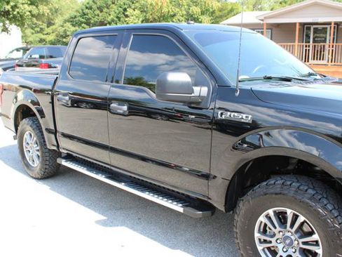 Used 2018 Ford F150 XLT AWD/4WD image 10