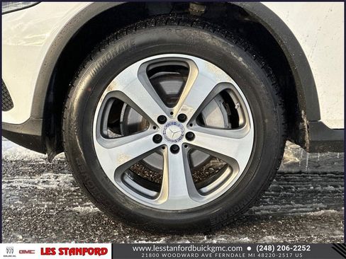 Used 2017 Mercedes-Benz GLC 300 4MATIC image 8