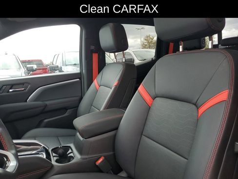 Used 2023 Chevrolet Colorado Z71 w/ Z71 Convenience Package 2 AWD/4WD image 5