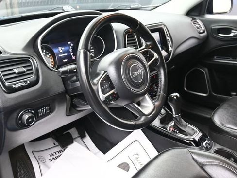 Used 2021 Jeep Compass Latitude image 39