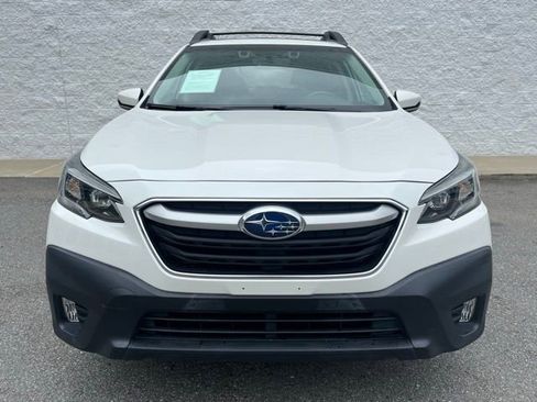 Used 2021 Subaru Outback Premium image 2