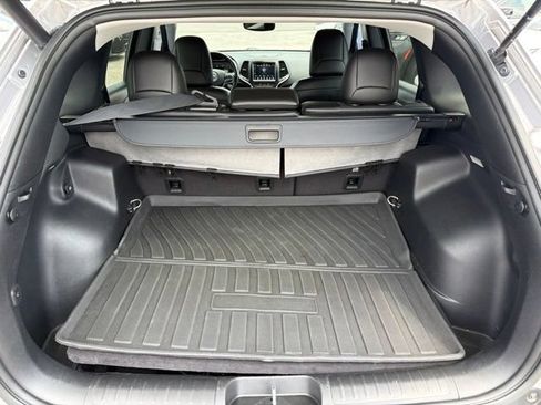 Used 2021 Jeep Cherokee Latitude Lux w/ Comfort/Convenience Group FWD image 16