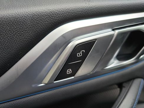 Used 2023 BMW i4 eDrive40 w/ M Sport Package image 32