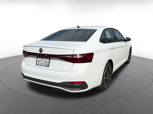 Used 2025 Volkswagen Jetta Sport image 14