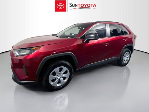 Used 2021 Toyota RAV4 LE AWD/4WD image 9