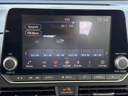 Used 2025 Nissan Altima 2.5 SV FWD image 27