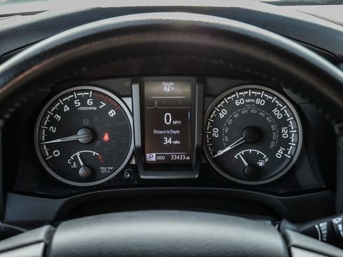 Used 2021 Toyota Tacoma TRD Off-Road image 42