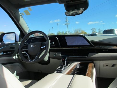 Used 2023 Cadillac Escalade Sport Platinum image 29