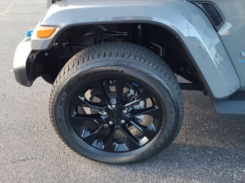 Used 2023 Jeep Wrangler Sahara 4xe w/ Cold Weather Group image 11