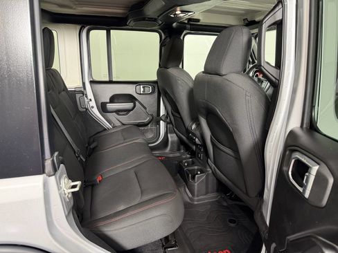Used 2023 Jeep Wrangler Unlimited Rubicon w/ LED Lighting Group AWD/4WD image 18