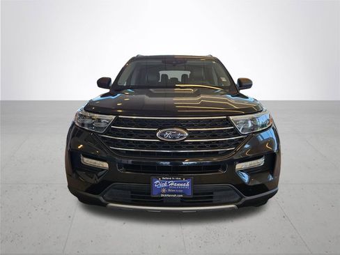 Used 2024 Ford Explorer XLT w/ Equipment Group 202A AWD/4WD image 3
