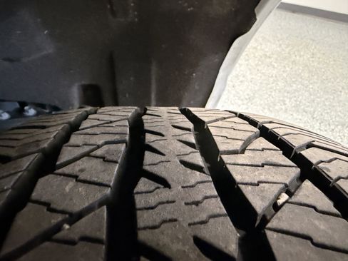 Used 2025 Ford F150 Lariat w/ Equipment Group 501A Mid image 30