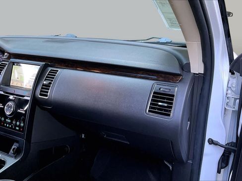 Used 2019 Ford Flex Limited AWD/4WD image 18