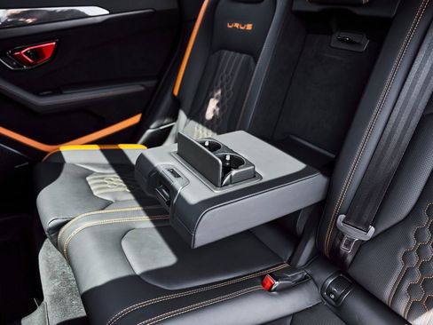 Used 2023 Lamborghini Urus Performante AWD/4WD image 61