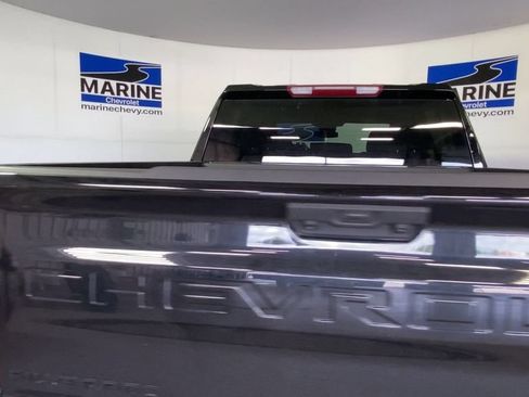 Used 2025 Chevrolet Silverado 1500 Custom w/ Turbomax Blackout Package AWD/4WD image 9