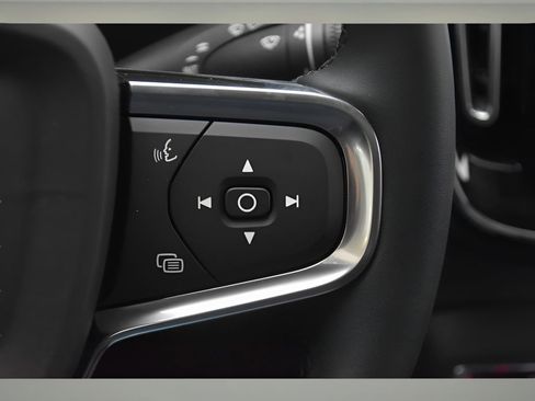 New 2026 Volvo XC40 B5 Plus w/ Protection Package Premier image 35