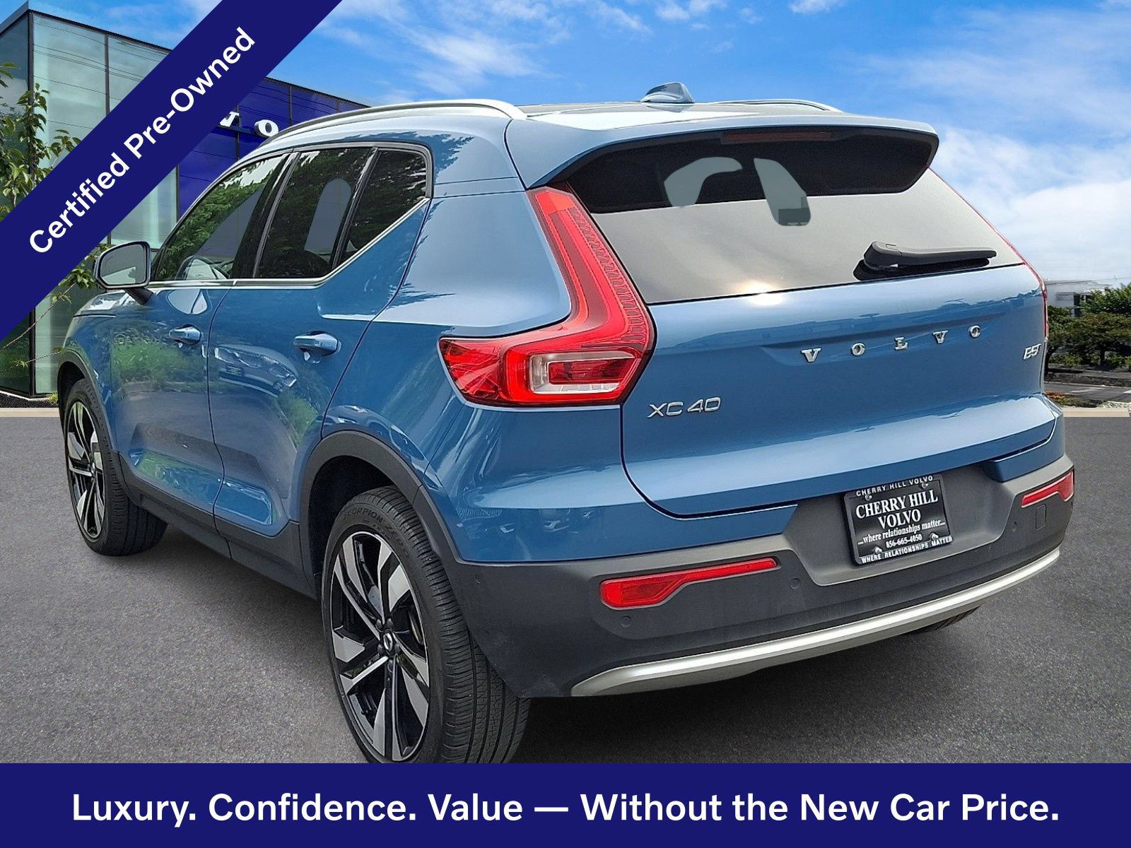 Certified 2023 Volvo XC40 B5 Plus w/ Climate Package AWD/4WD image 5