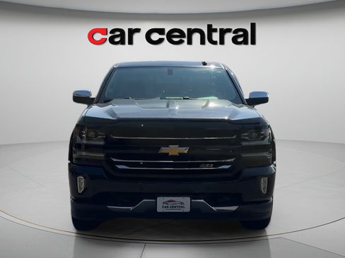 Used 2018 Chevrolet Silverado 1500 LTZ Z71 w/ LTZ Plus Package AWD/4WD image 9