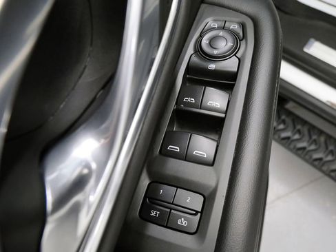 Used 2022 Chevrolet Tahoe Z71 AWD/4WD image 15
