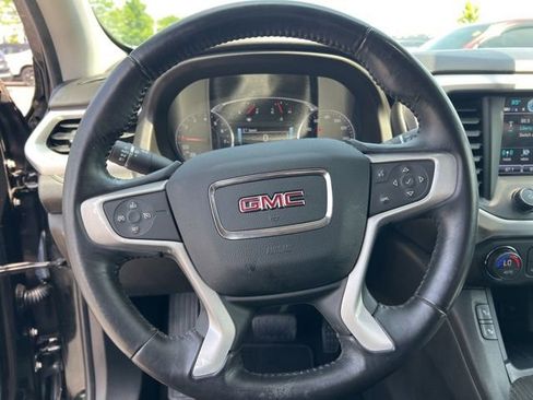 Used 2017 GMC Acadia SLT FWD image 13