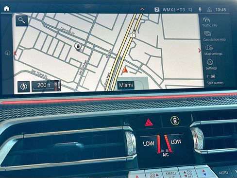 Certified 2023 BMW X6 xDrive40i w/ Executive Package image 13