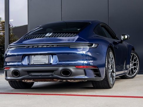 Certified 2024 Porsche 911 Carrera T RWD image 11