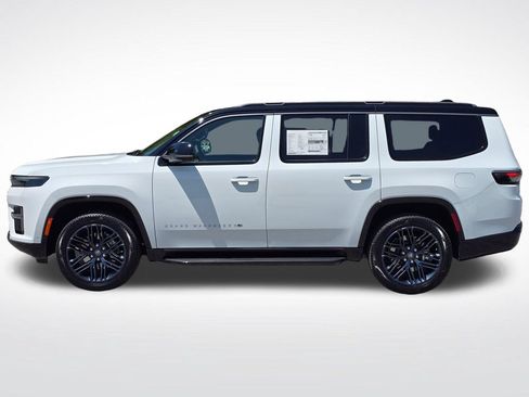New 2026 Jeep Grand Wagoneer 4WD image 17