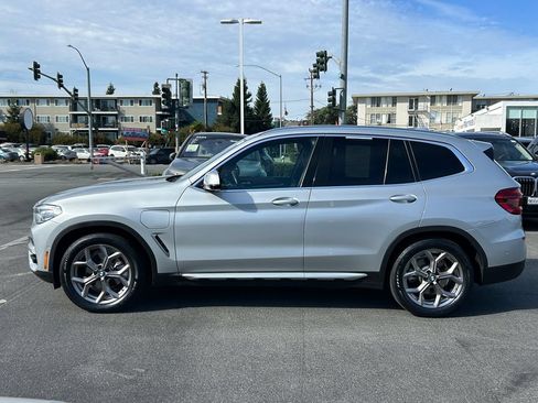 Used 2021 BMW X3 xDrive30e w/ Convenience Package AWD/4WD image 2