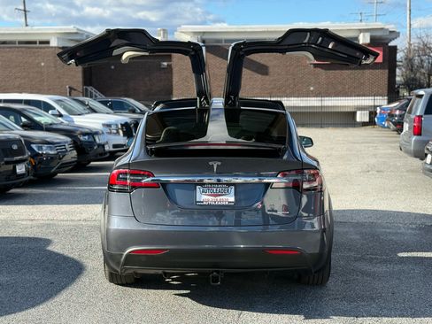 Used 2020 Tesla Model X Long Range image 16