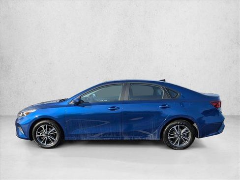 Used 2022 Kia Forte LXS image 9