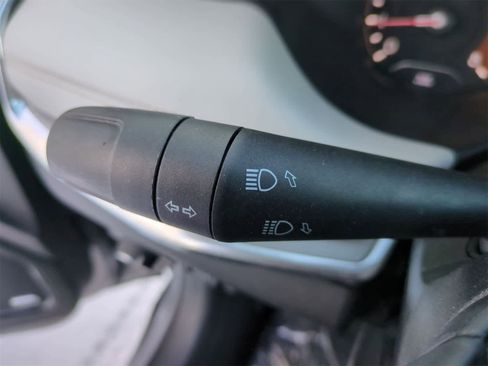 Certified 2024 Jeep Compass Limited w/ Sun and Sound Group image 27