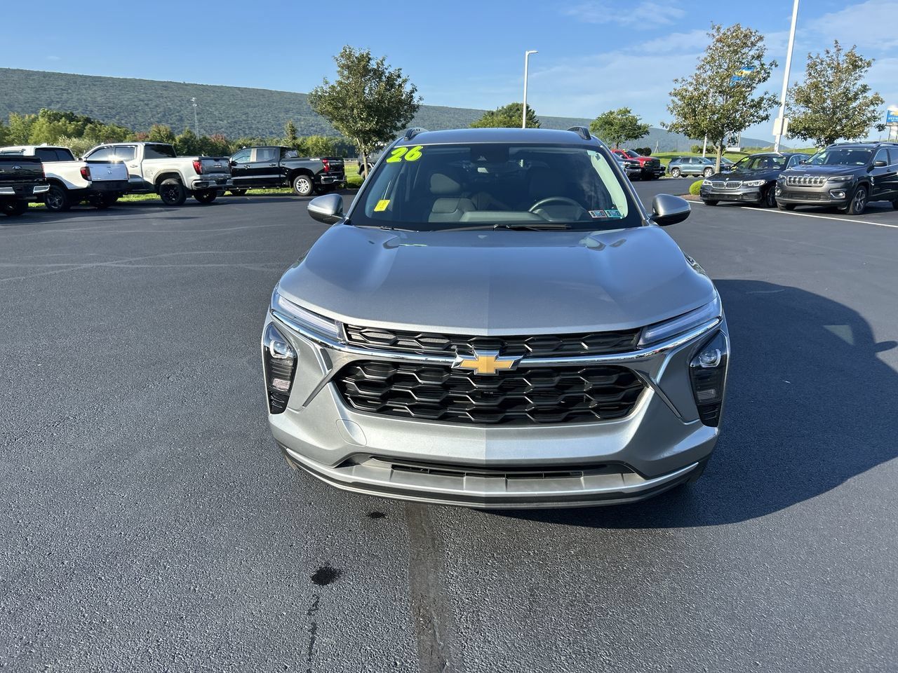 Used 2026 Chevrolet Trax LT w/ Driver Confidence Package FWD image 2