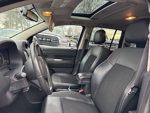 Used 2014 Jeep Compass Latitude w/ Sun/Sound Group image 8