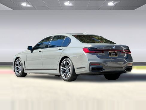 Used 2021 BMW 750i xDrive w/ Executive Package AWD/4WD image 3