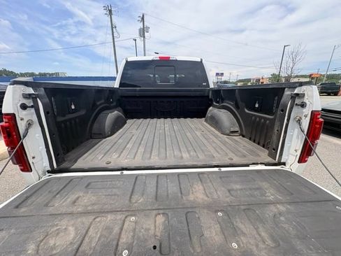 Used 2017 Ford F150 Lariat w/ Equipment Group 502A Luxury AWD/4WD image 32