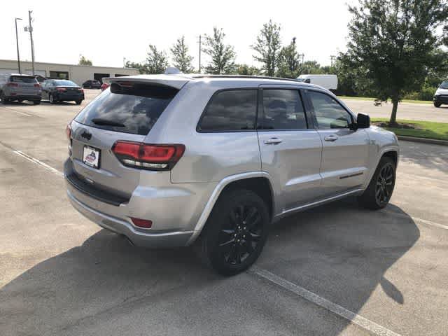 Certified 2020 Jeep Grand Cherokee Altitude AWD/4WD image 6