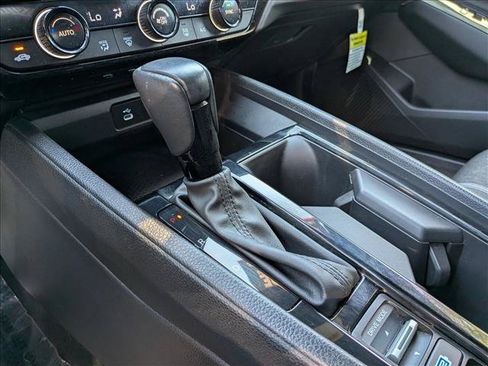 Used 2023 Honda Accord Sport image 15