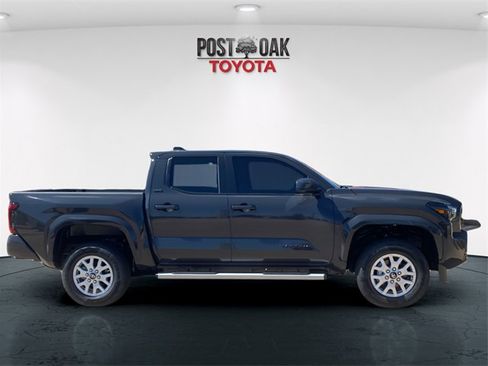 New 2025 Toyota Tacoma SR5 image 8