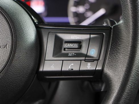 Used 2023 Nissan Rogue SV image 14