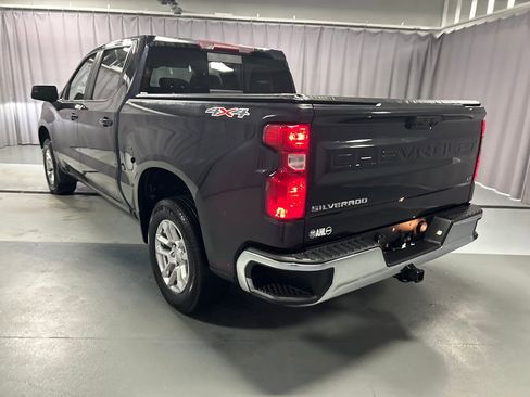 Used 2022 Chevrolet Silverado 1500 LT w/ Convenience Package II AWD/4WD image 5