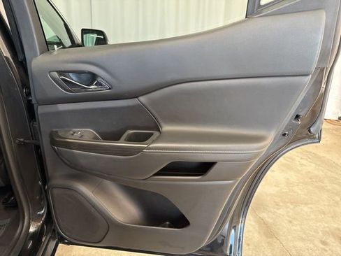 Used 2023 GMC Acadia SLT image 34
