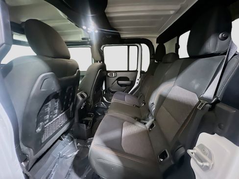 Used 2022 Jeep Gladiator Mojave w/ LED Lighting Group image 17