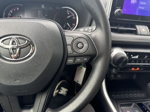 Used 2025 Toyota RAV4 LE FWD image 20