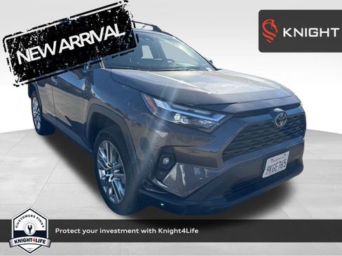 Used 2023 Toyota RAV4 XLE Premium image 1