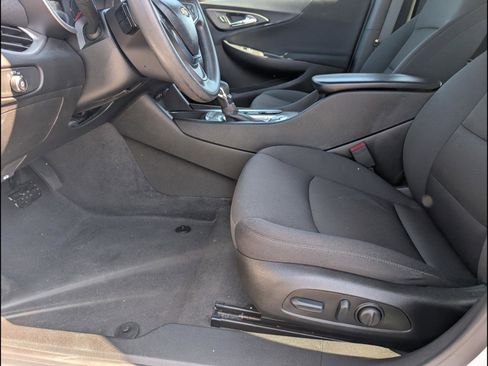 Used 2024 Chevrolet Malibu LT FWD image 11