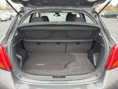 Used 2017 Toyota Yaris L image 8