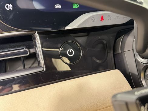 Certified 2022 Porsche Taycan image 19