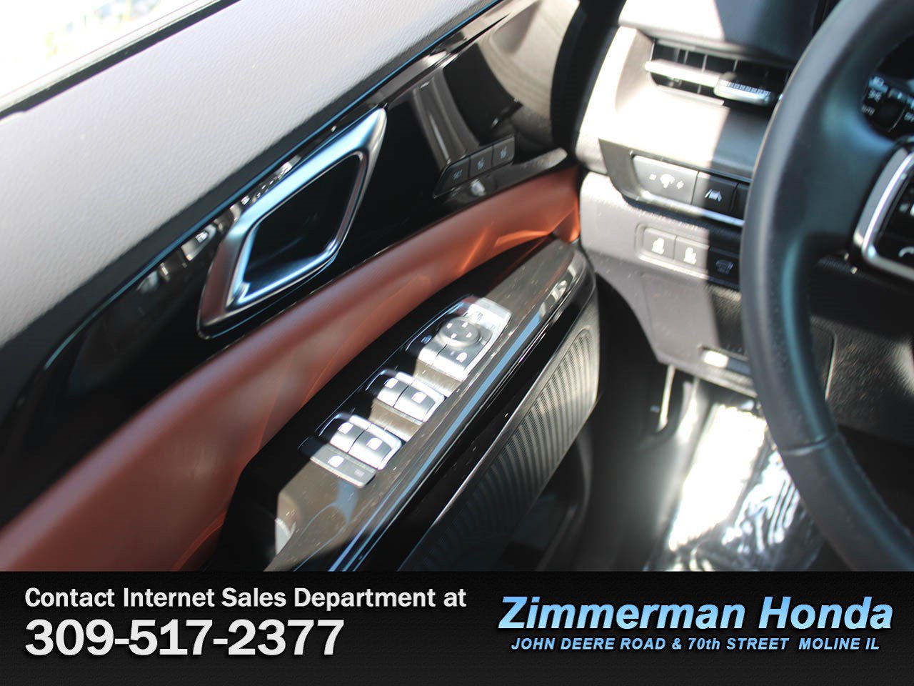 Used 2024 Kia Carnival SX FWD image 15