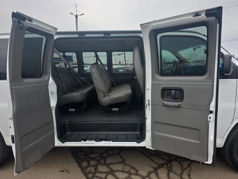 Used 2014 Chevrolet Express 3500 LS image 24
